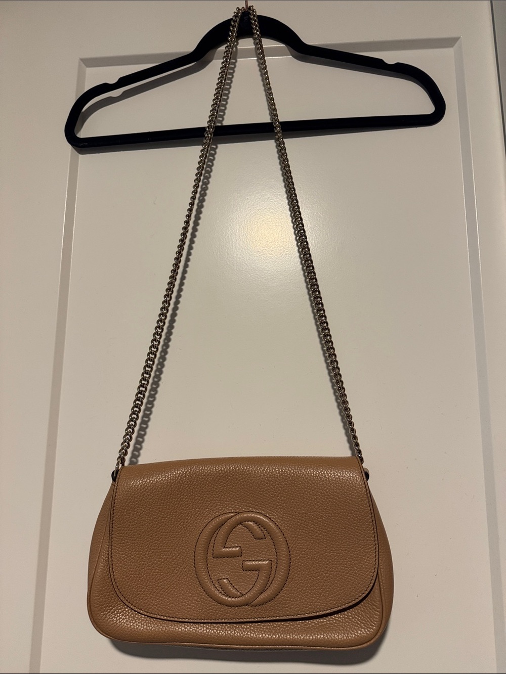 Gucci Tan Pebbled Leather Chain Shoulder Bag with Embossed GG Logo